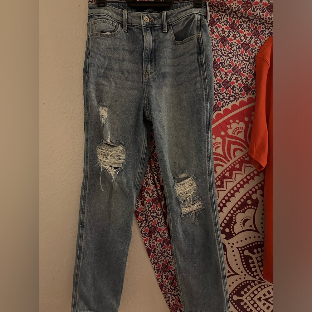 Hollister ultra high rise ripped mom jeans